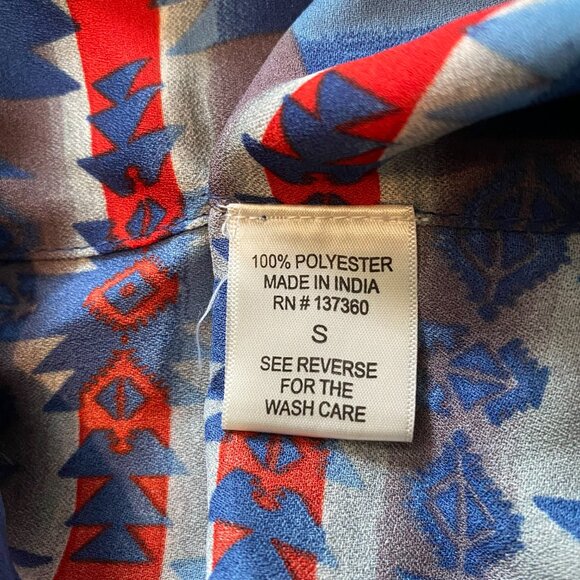 Live 4 Truth Square Cut Short Sleeve Blouse Aztec Print Blue Patterned Small - Picture 8 of 8